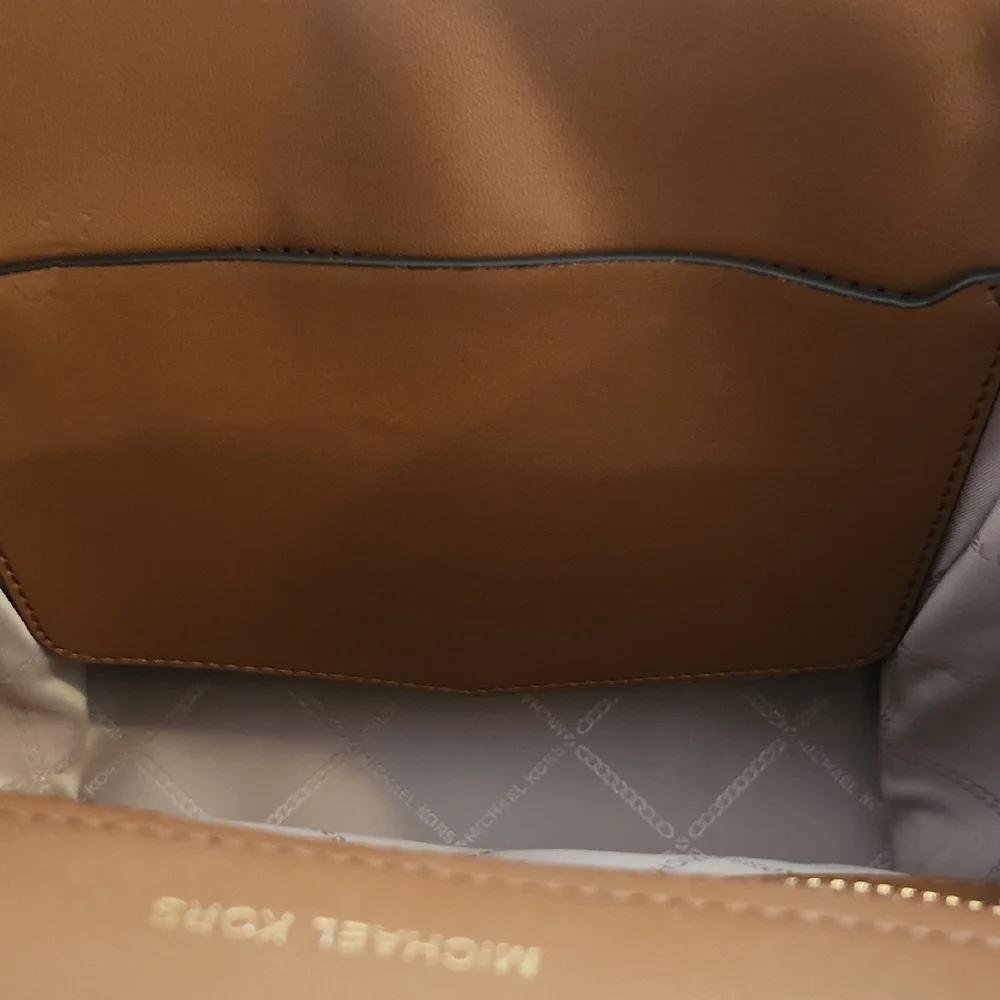 Michael Kors Carmen Tote - Picture 9 of 16